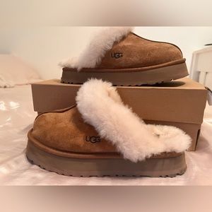 Platform Ugg slippers, Size 8 in women’s